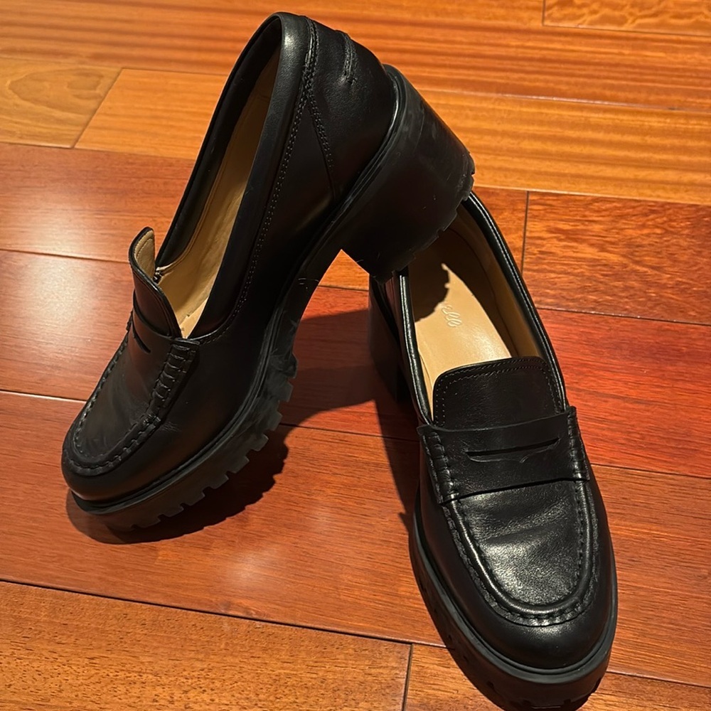 Madewell women’s The Leander Lug Sole black leather loafers. NH873